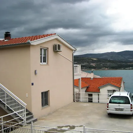 Apartments Nena - Trogir Exterior photo