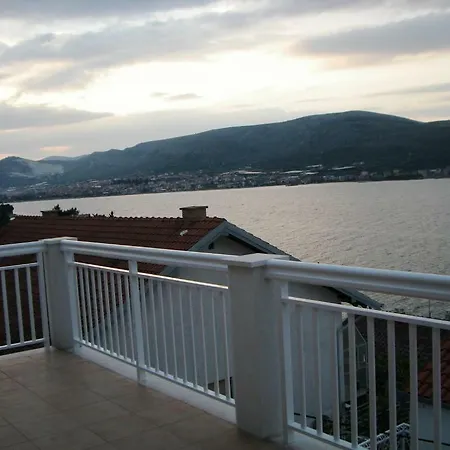 Apartments Nena - Trogir Exterior photo