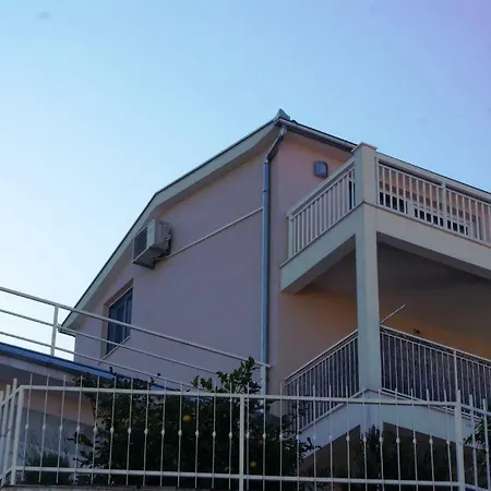 Apartments Nena - Trogir Exterior photo