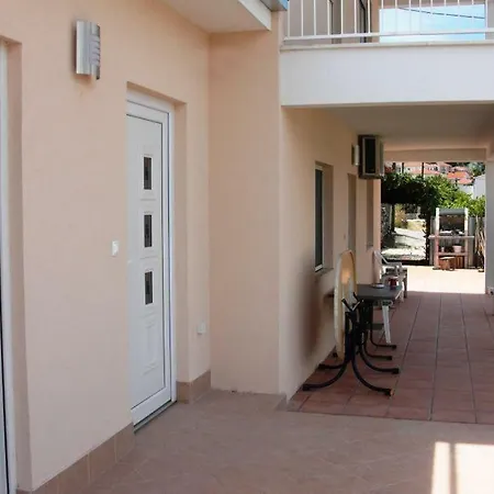 Apartments Nena - Trogir Exterior photo