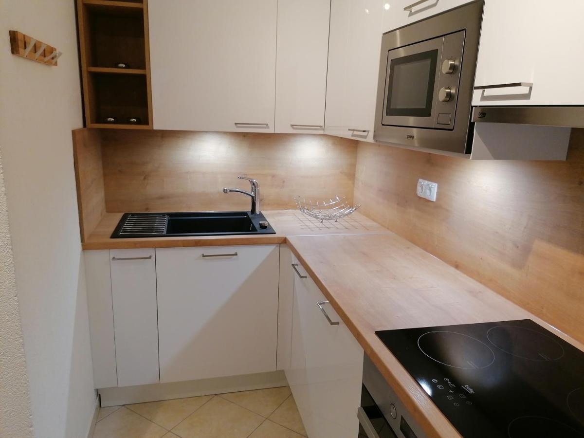 Nena - Apartment