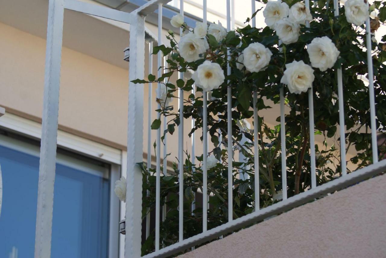 Nena - Apartment Trogir