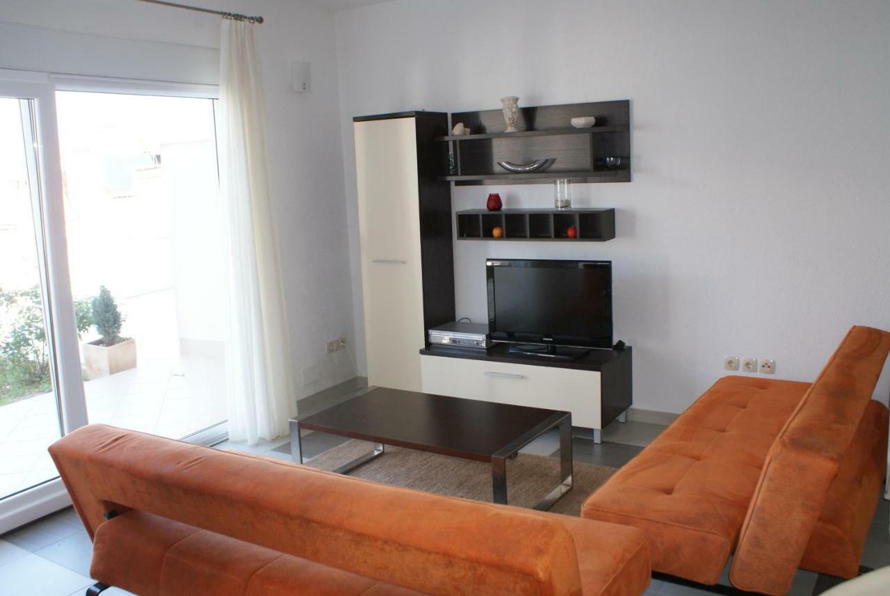 Nena - Apartment