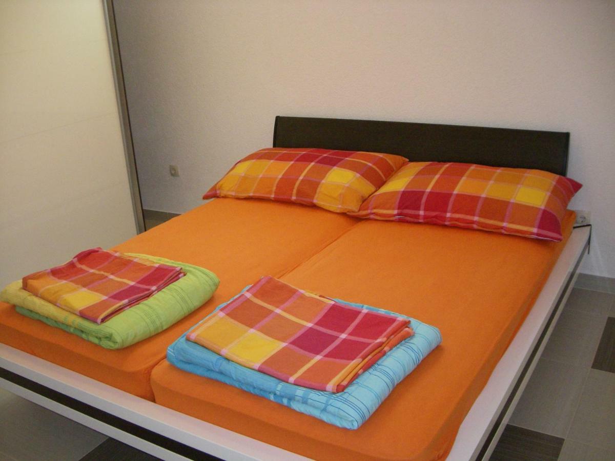 Nena - Apartment